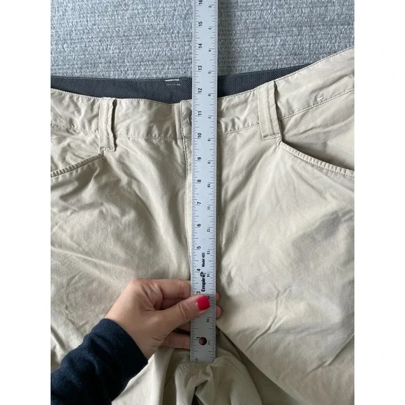 Patagonia Quandry Shorts Mens 36 Khaki 10" Inseam Hiking Lightweight Casual - Picture 10 of 10